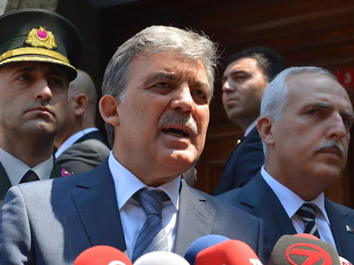 "Ukrayna’da Düşürülen Malezya Uçağında Hayatını Kaybedenlerin Ailelerinin Acısını Paylaşıyoruz"